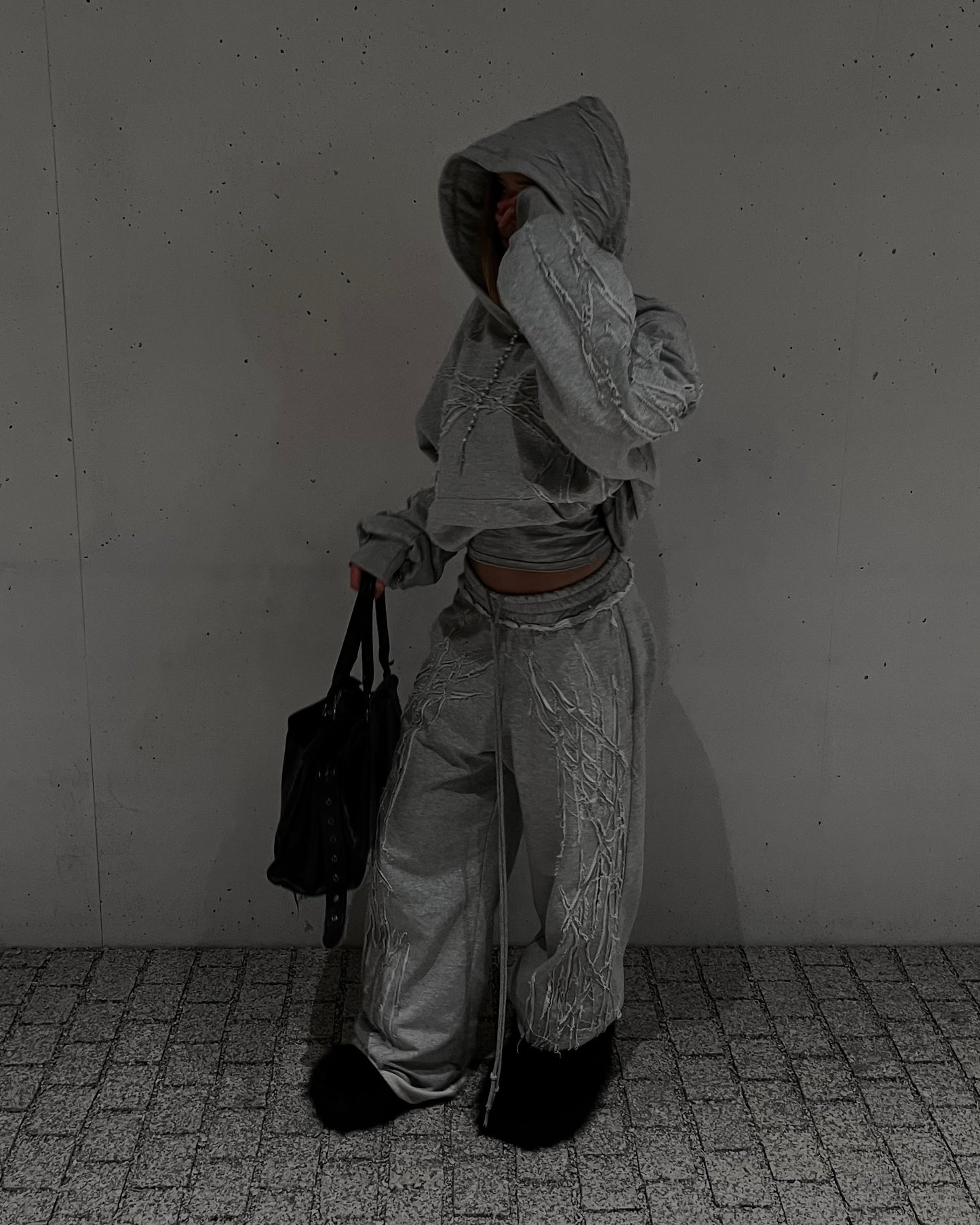 GRAY SCRAPS SWEATPANTS