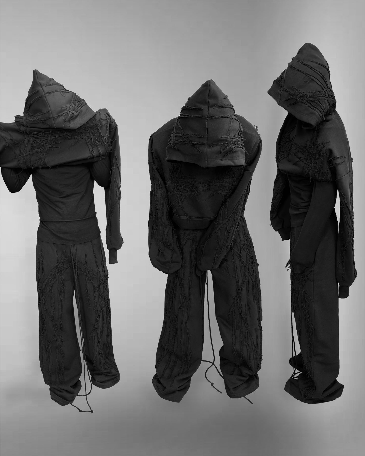 BLACK SCRAPS SWEATPANTS