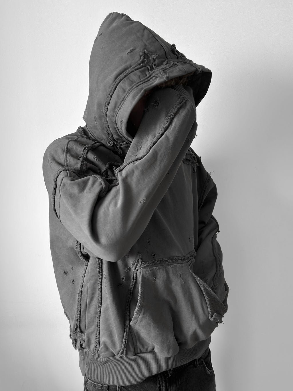 SCAR GRAPHITE HOODIE