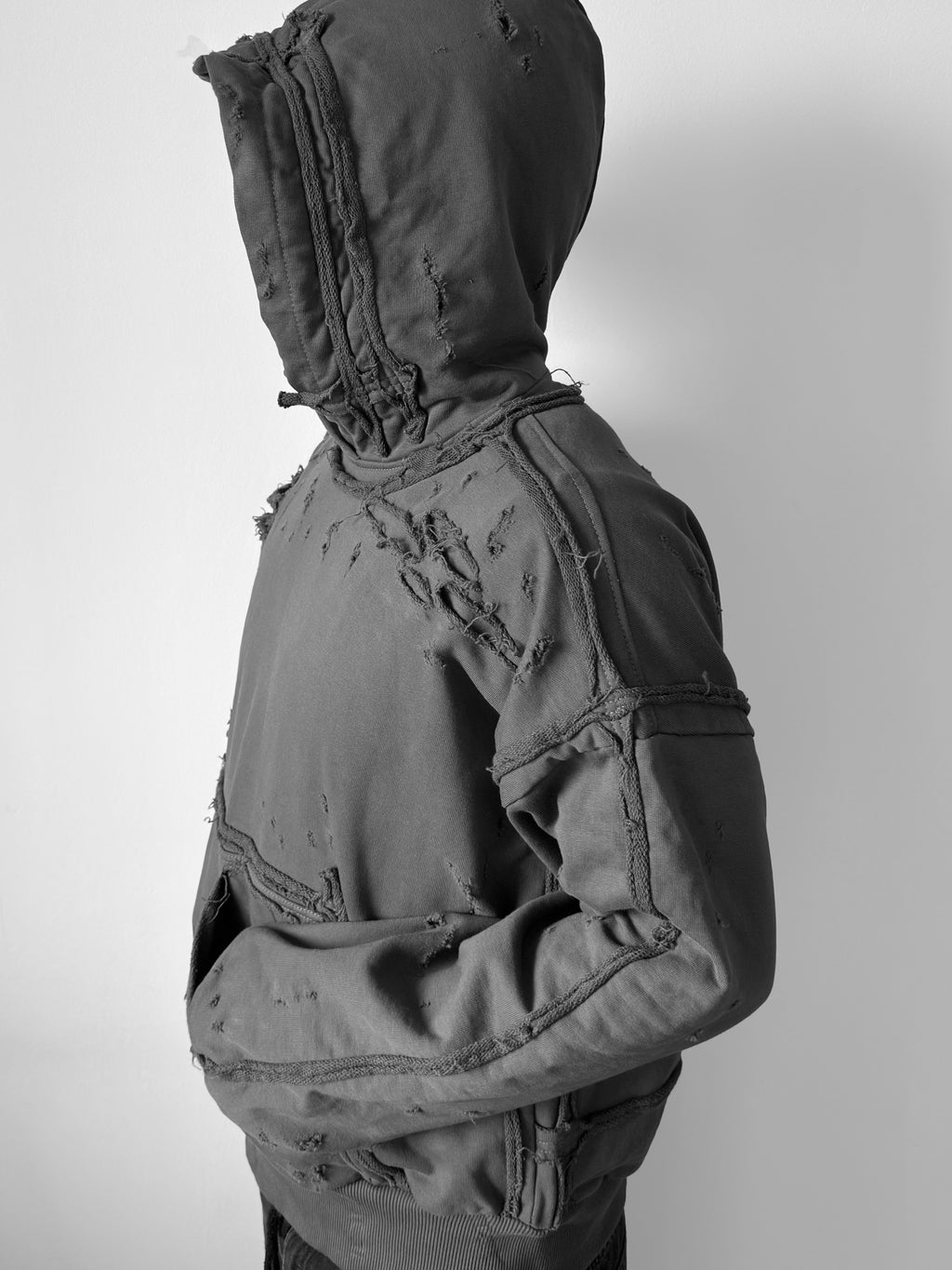 SCAR GRAPHITE HOODIE