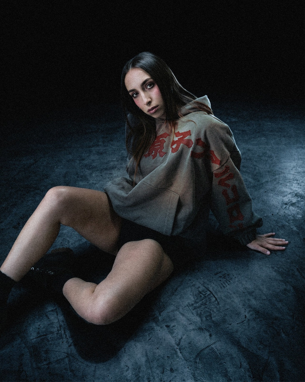 GRAY LETTER HOODIE