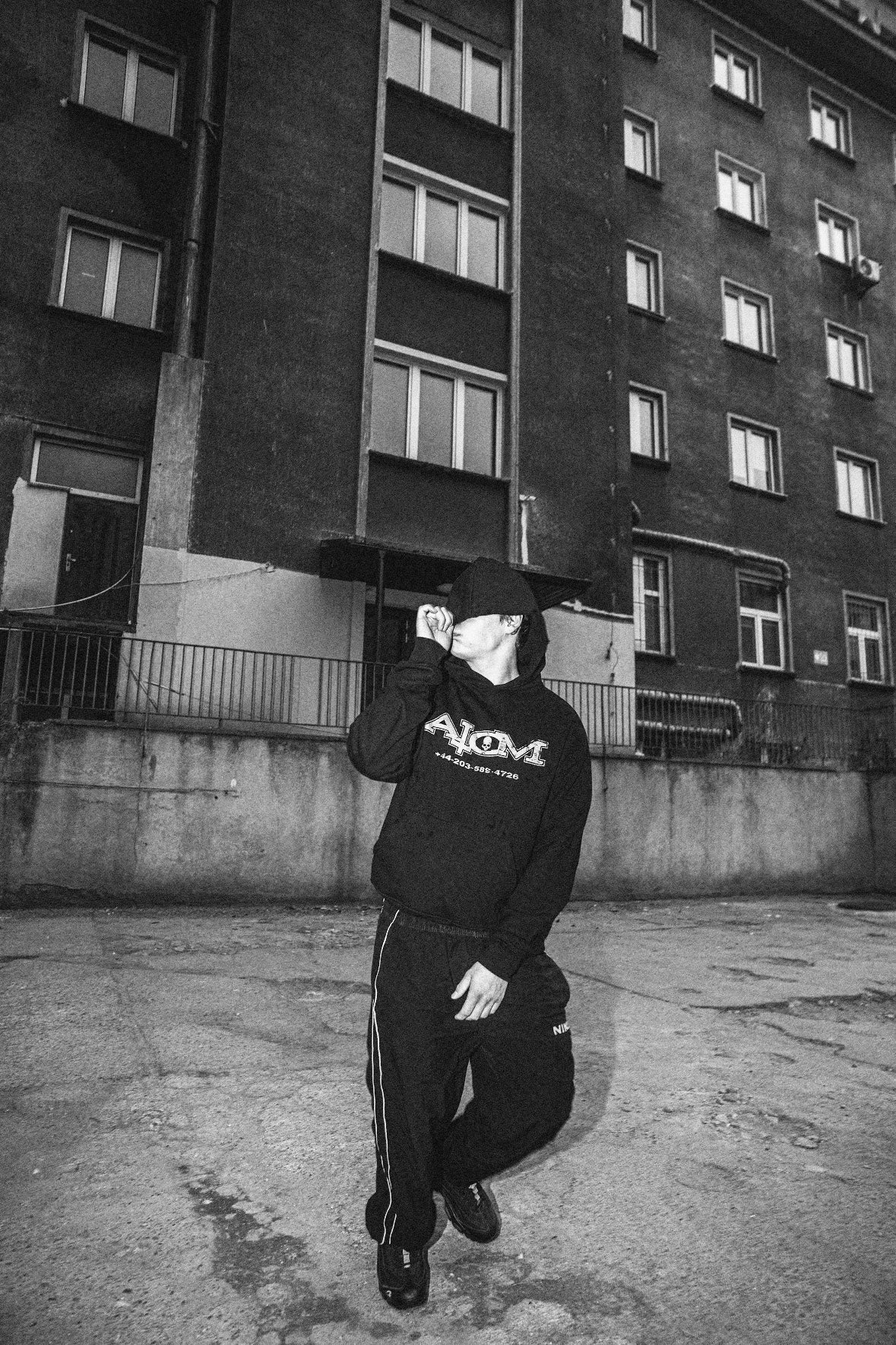 +44 BLACK HOODIE