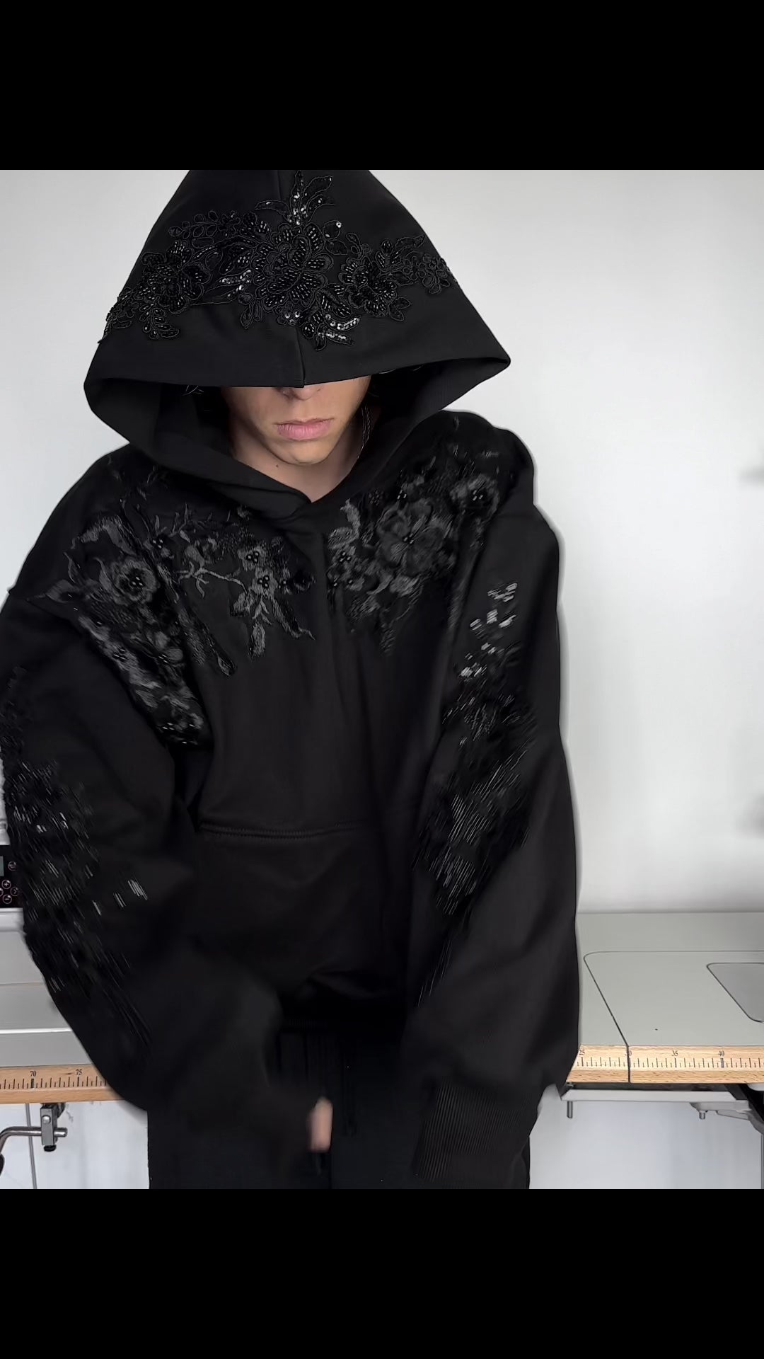 BLACK GARDEN HOODIE